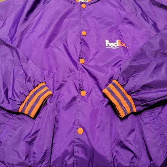 Rare 1997 Looney Tunes x Fed Ex Track Bomber Jacket - Large - Picture 2 of 8